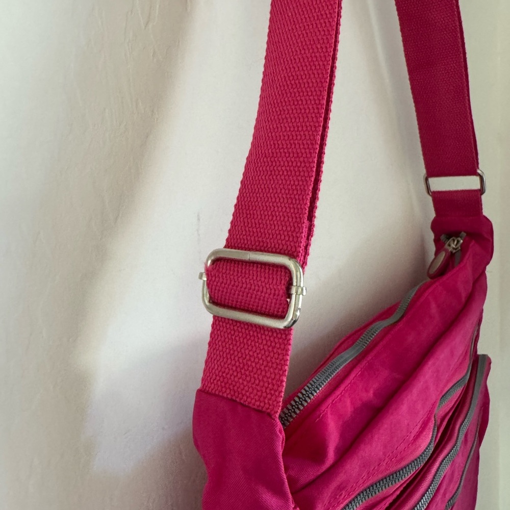 New Pink Nylon Crossbody Purse Bag Pockets Zippers Bright SIDE POCKETS - Picture 11 of 13